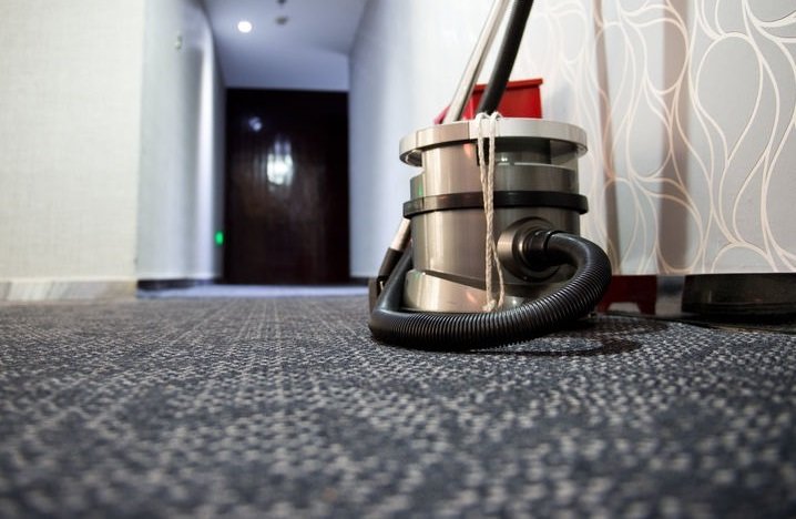 I nuovi pavimenti effetto moquette per la camera d'albergo